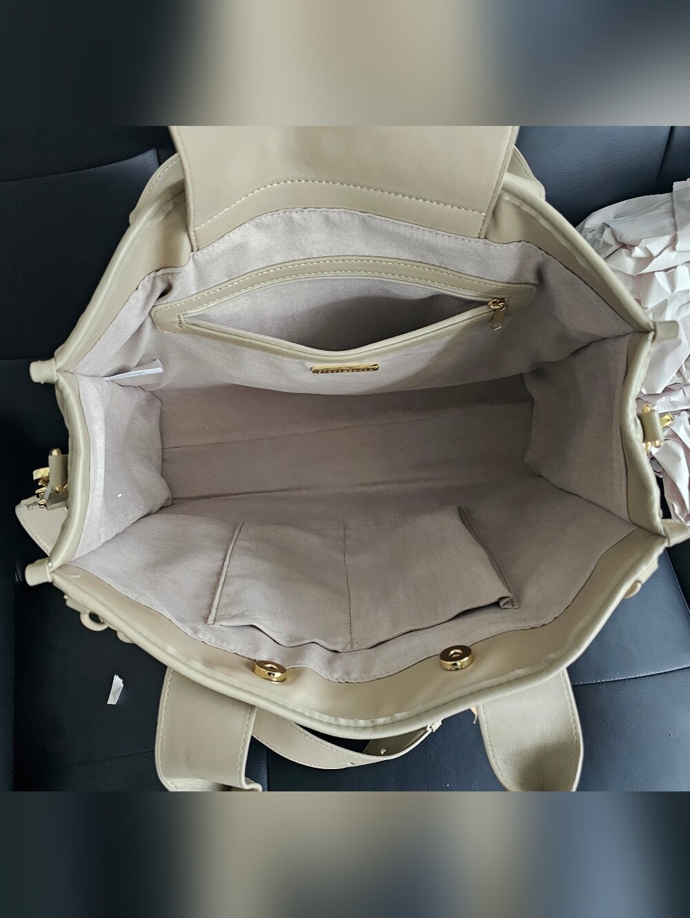 BNWT Beige Quilted Tote Bag with Chain and Adjustable Strap - Picture 5 of 10
